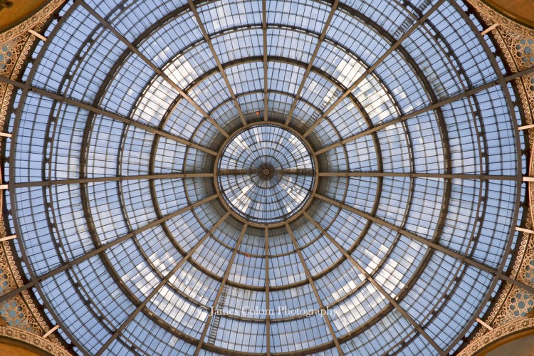 Milan&#039;s Galleria Vittoria Emanuele II, Italy